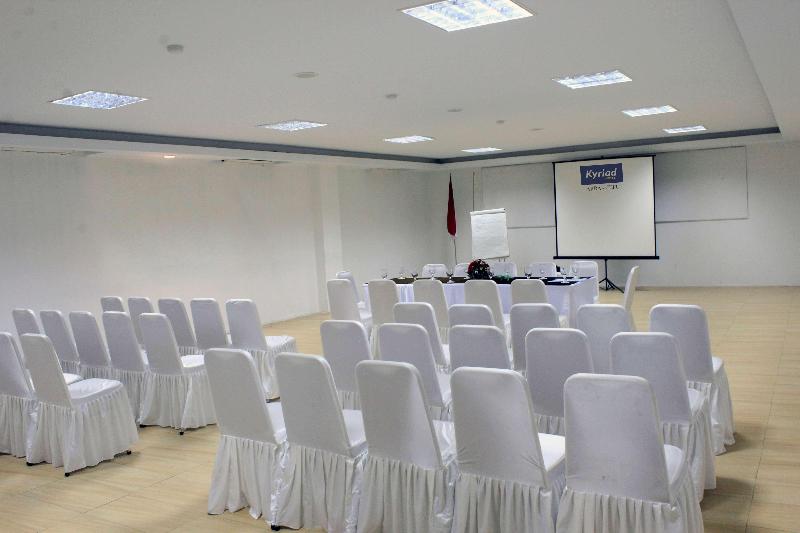 Kyriad Arra Hotel Cepu - Toplantı
