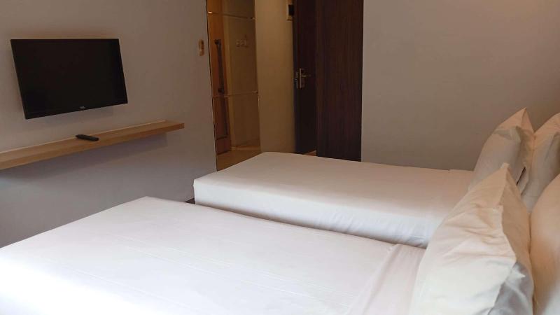 Kyriad Arra Hotel Cepu - Oda