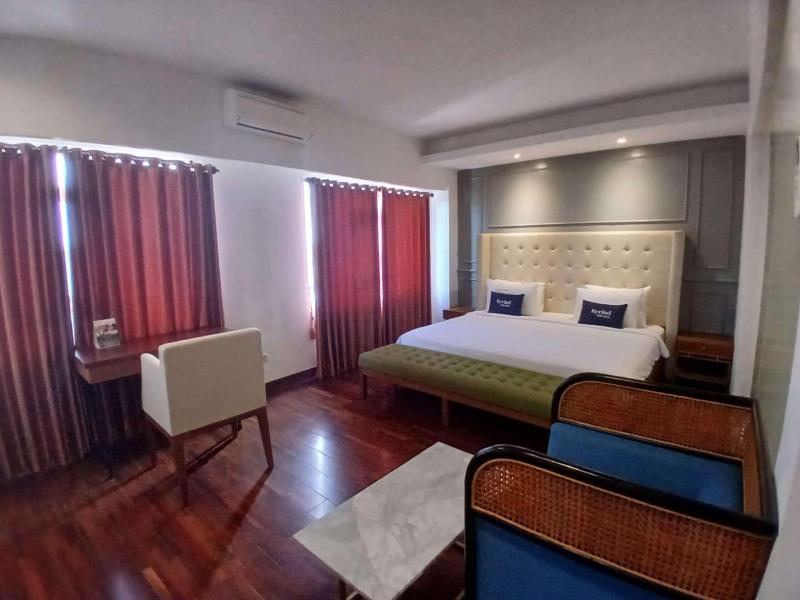 Kyriad Arra Hotel Cepu - Oda