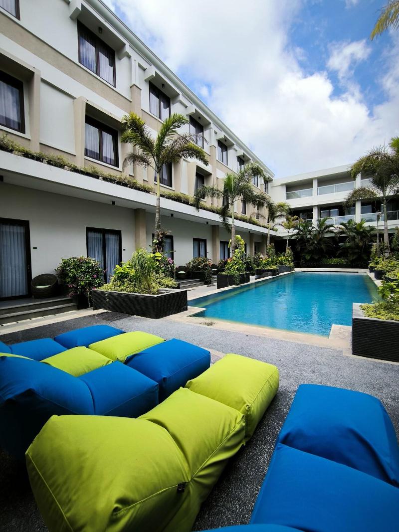 ILLIRA Lite Hotel Lombok - Teras