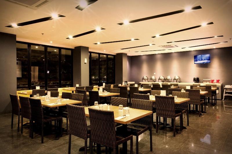 Fabu Hotel Bandung - Restoran