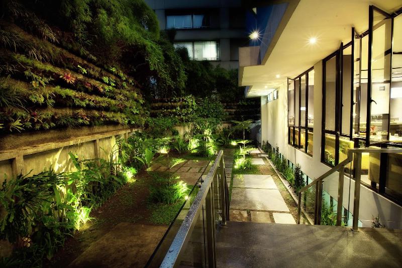 Fabu Hotel Bandung - Teras
