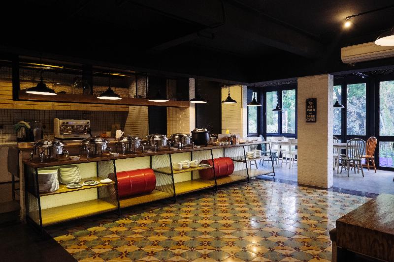 Namin Dago Hotel - Restoran