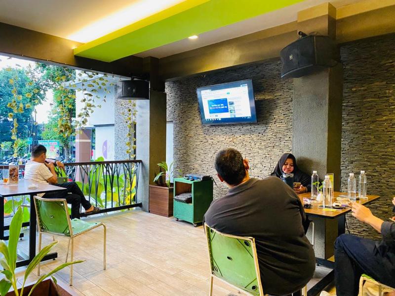Hotel Candi Indah - Akpol Semarang - Teras