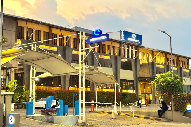 Lemo Hotel Serpong By Zuzu - Genel