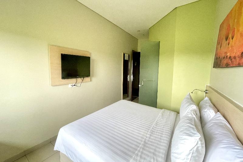 Lemo Hotel Serpong By Zuzu - Oda