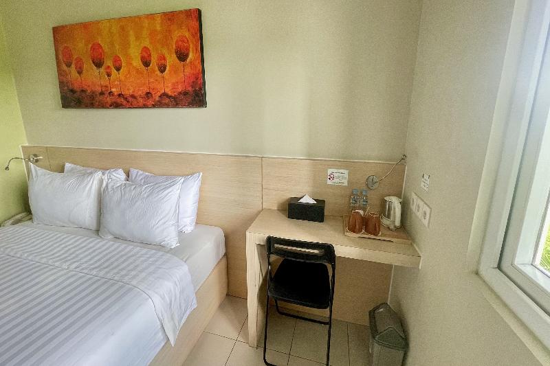 Lemo Hotel Serpong By Zuzu - Oda