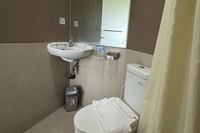 Lemo Hotel Serpong By Zuzu - Oda