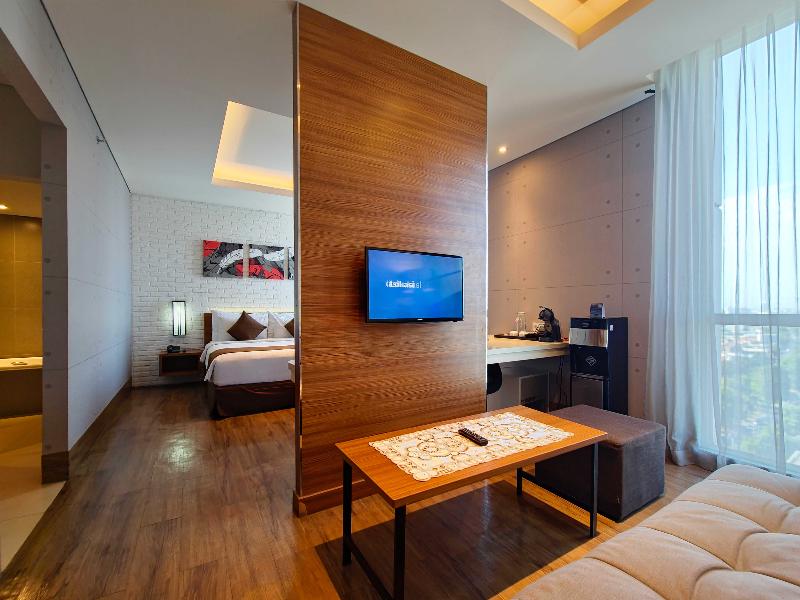 Luminor Hotel Jemursari - Oda