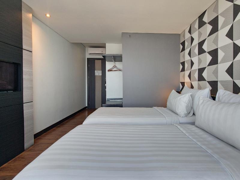 Luminor Hotel Jemursari - Oda