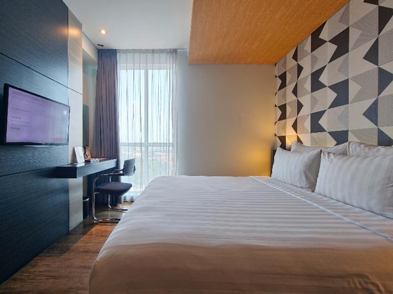 Luminor Hotel Jemursari - Oda