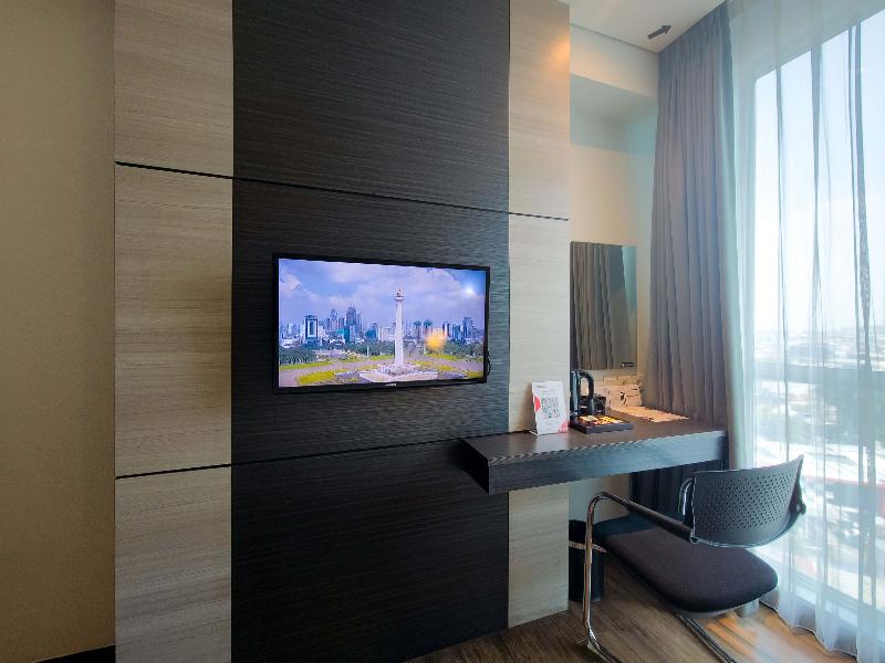 Luminor Hotel Jemursari - Oda