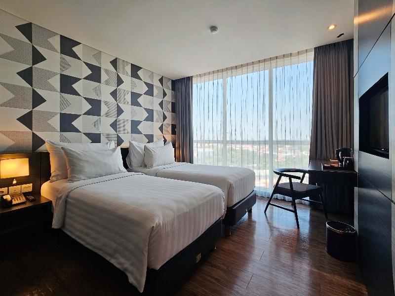 Luminor Hotel Jemursari - Oda