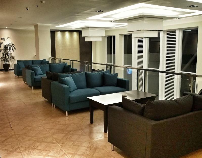 M Premiere Hotel Dago Bandung - Bar