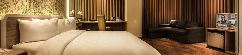 M Premiere Hotel Dago Bandung - Oda