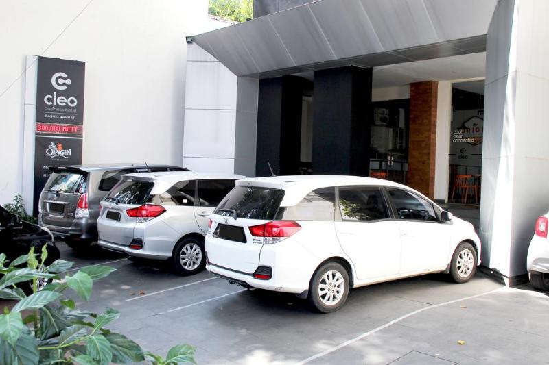 Cleo Hotel Surabaya - Teras