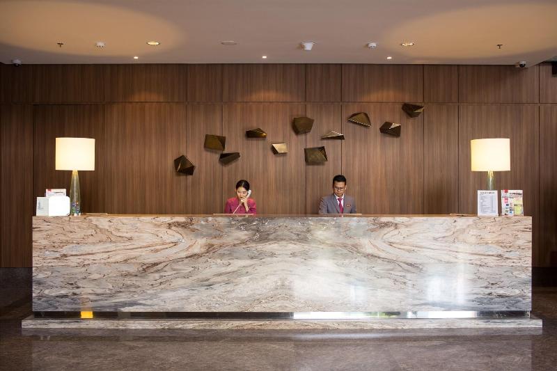 I Hotel Baloi Batam - Lobi
