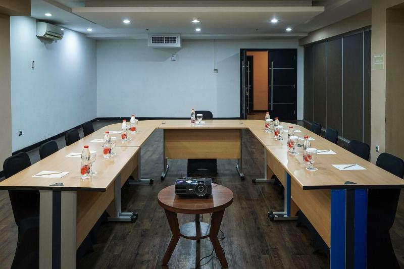 Tune Hotel Bandung - Toplantı