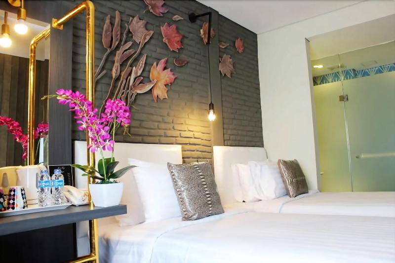 Couleur Hotel Cengkareng - Oda