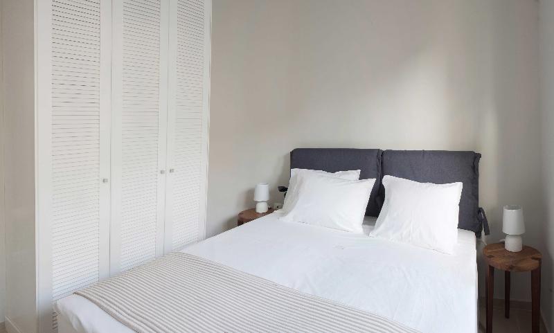 Aethrion Boutique Homes - Oda