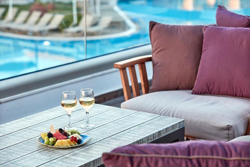 Atlantica Aeneas Resort & Spa - Bar