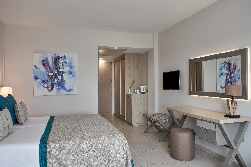 Atlantica Aeneas Resort & Spa - Oda