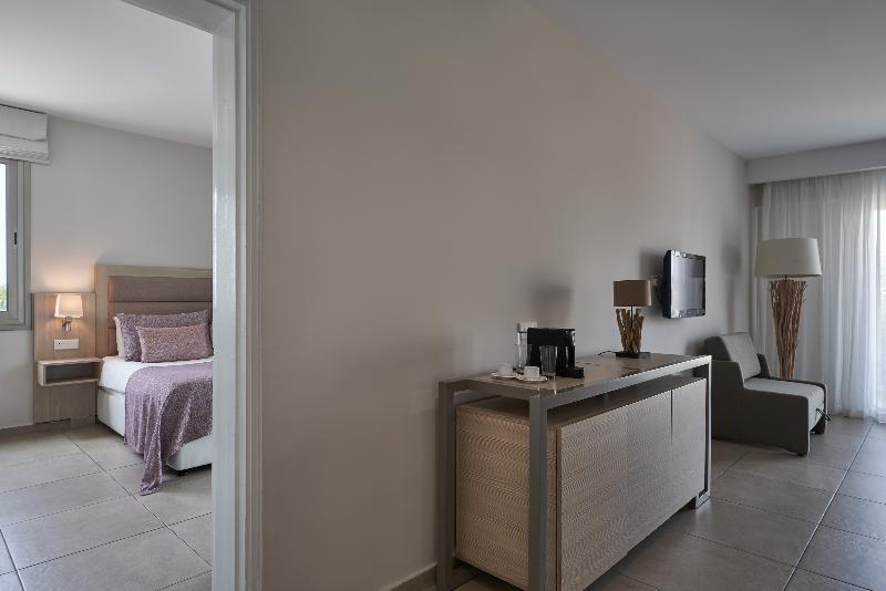 Atlantica Aeneas Resort & Spa - Oda