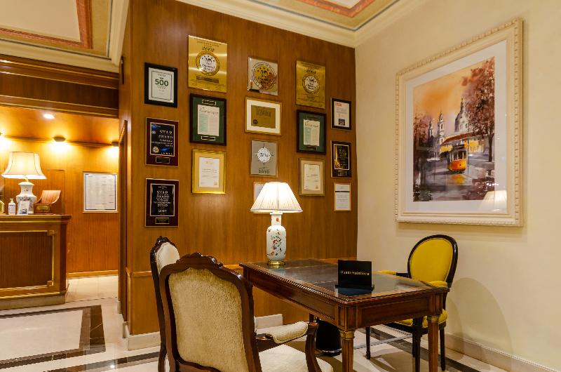 Olissippo Lapa Palace -  The Leading Hotels World - Lobi