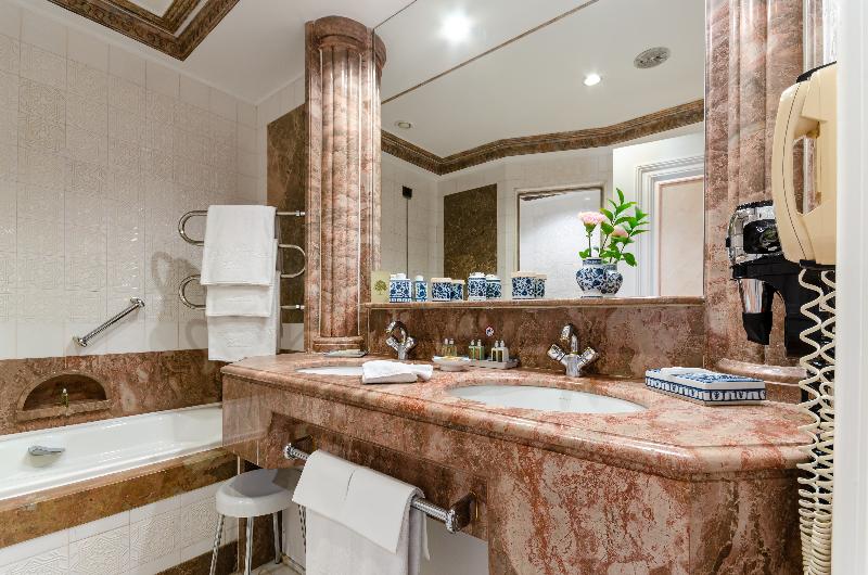 Olissippo Lapa Palace -  The Leading Hotels World - Oda