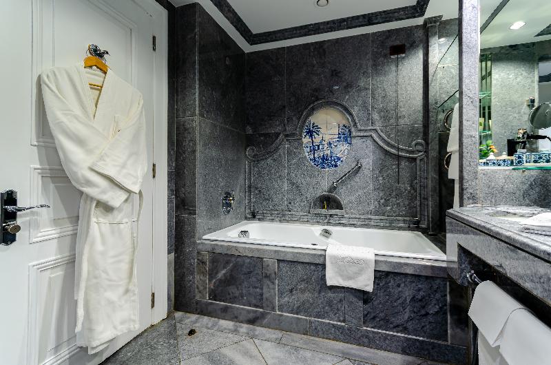 Olissippo Lapa Palace -  The Leading Hotels World - Oda