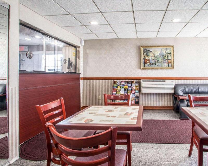 Rodeway Inn Jersey City near Hoboken - Lobi