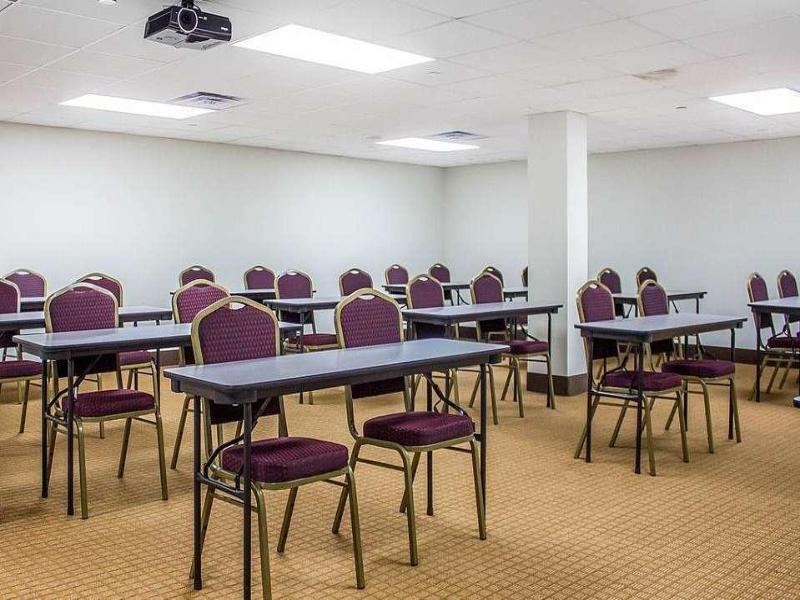 Days Inn by Wyndham Brooklyn Borough Park - Toplantı