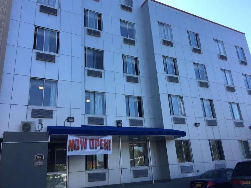Days Inn by Wyndham Brooklyn Borough Park - Genel