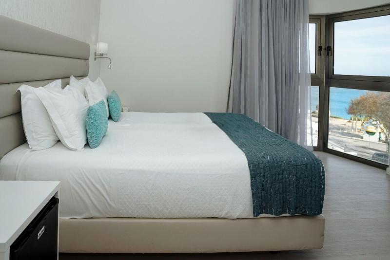 Carvi Beach Hotel - Oda