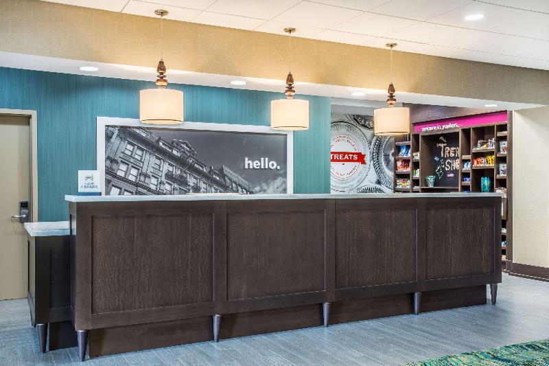 Hampton Inn & Suites Yonkers - Westchester - Lobi