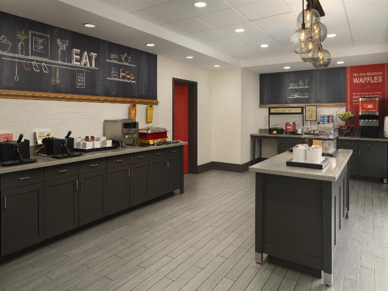 Hampton Inn & Suites Yonkers - Westchester - Restoran