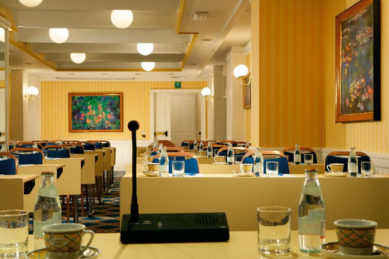 Hotel Capitol - Toplantı