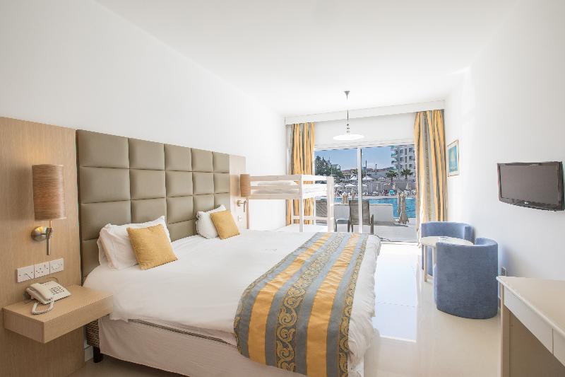 Odessa Beach Hotel - Oda