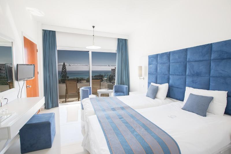 Odessa Beach Hotel - Oda