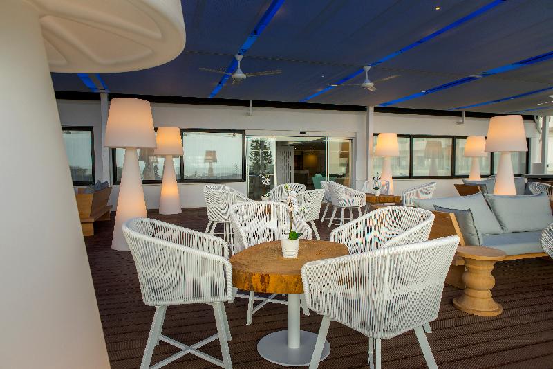 Odessa Beach Hotel - Teras