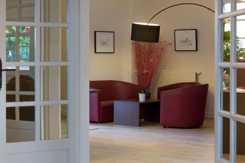 Best Western Blanche De Castille Dourdan - Lobi