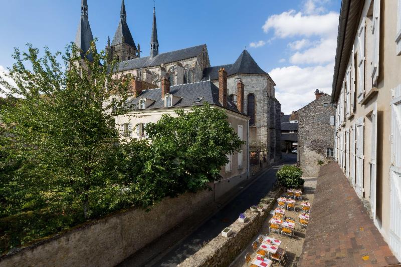Best Western Blanche De Castille Dourdan - Genel