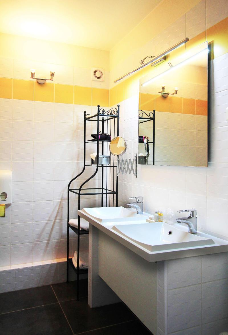Best Western Blanche De Castille Dourdan - Oda