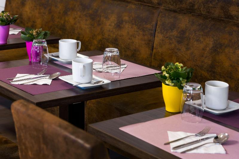 Best Western Blanche De Castille Dourdan - Restoran