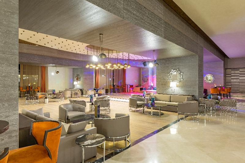 Royal Seginus - Bar