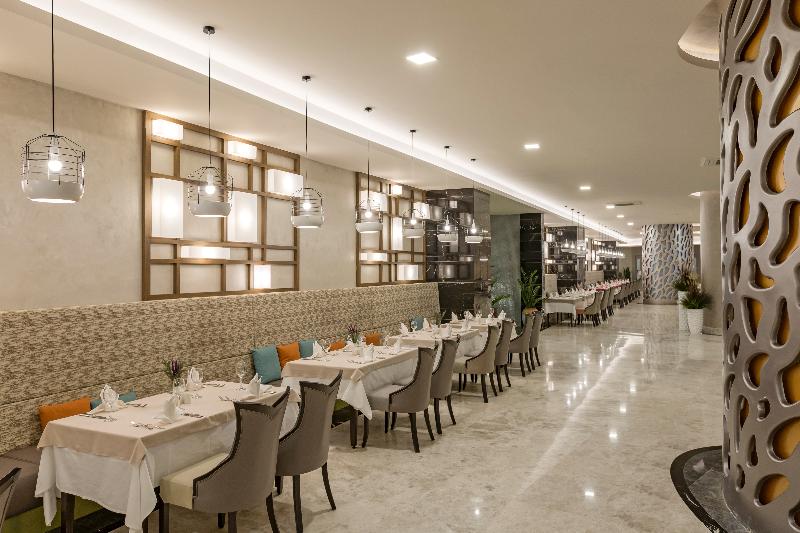 Royal Seginus - Restoran