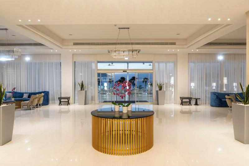 Constantinos The Great Beach Hotel - Lobi
