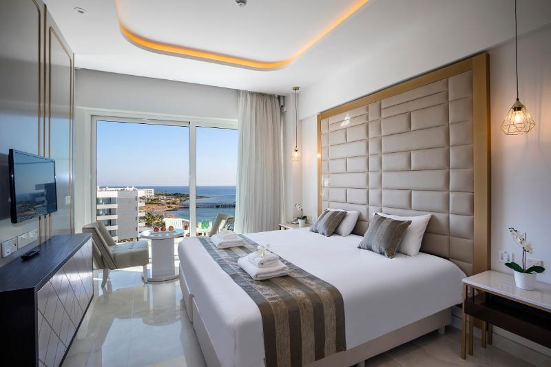 Constantinos The Great Beach Hotel - Oda