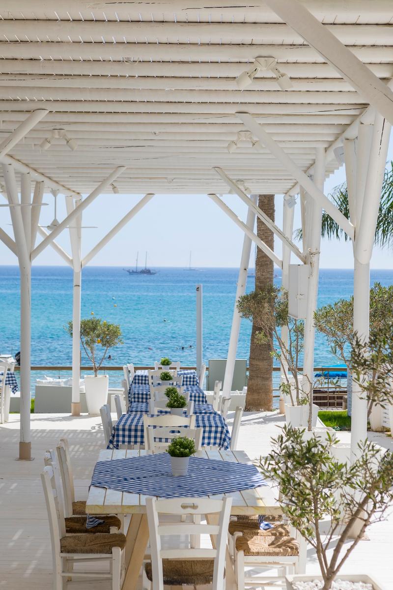 Constantinos The Great Beach Hotel - Teras
