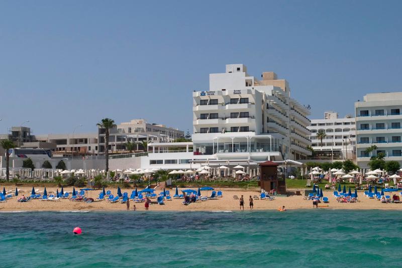 Silver Sands - Genel